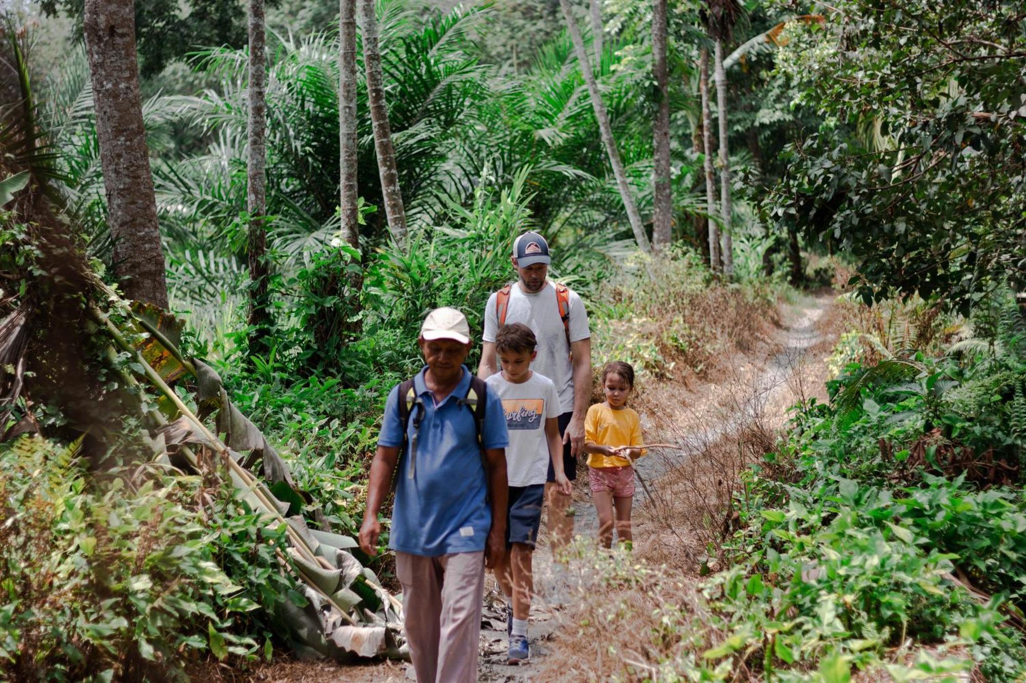 Ambow Homestay Jungle Trekking & Village Tour Bukit Lawang Exteriér fotografie