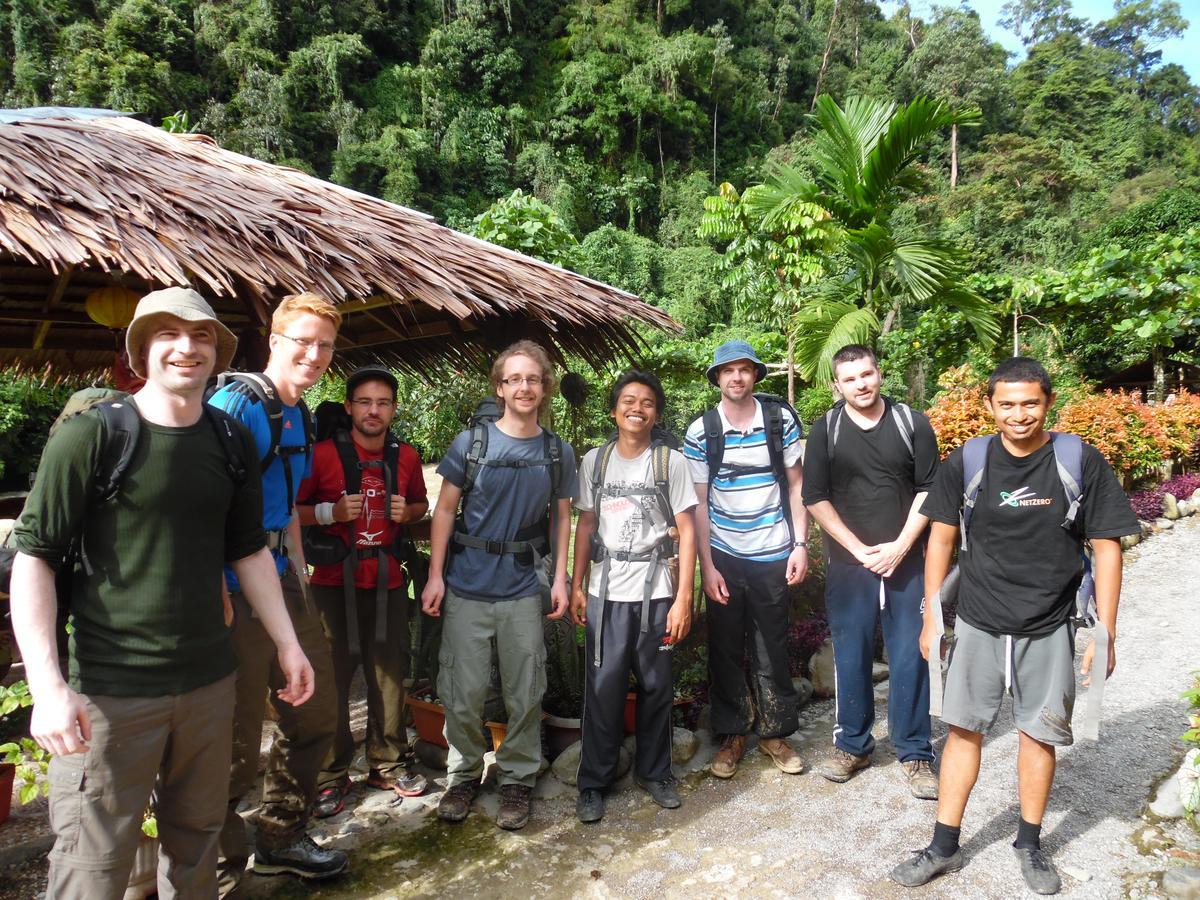 Ambow Homestay Jungle Trekking & Village Tour Bukit Lawang Exteriér fotografie