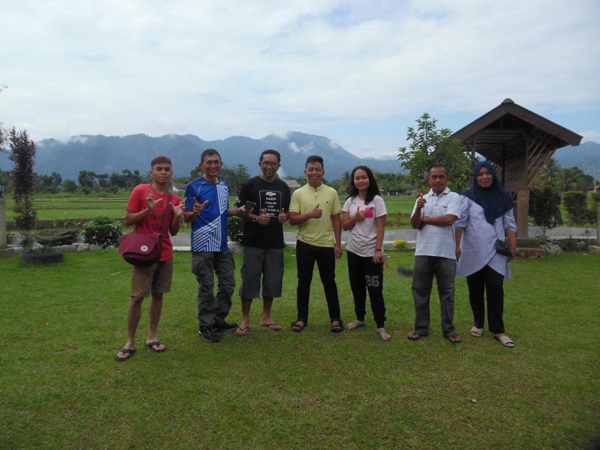 Ambow Homestay Jungle Trekking & Village Tour Bukit Lawang Exteriér fotografie