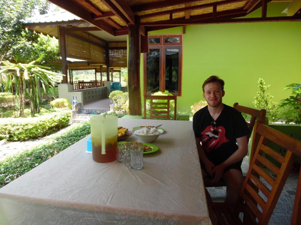 Ambow Homestay Jungle Trekking & Village Tour Bukit Lawang Exteriér fotografie