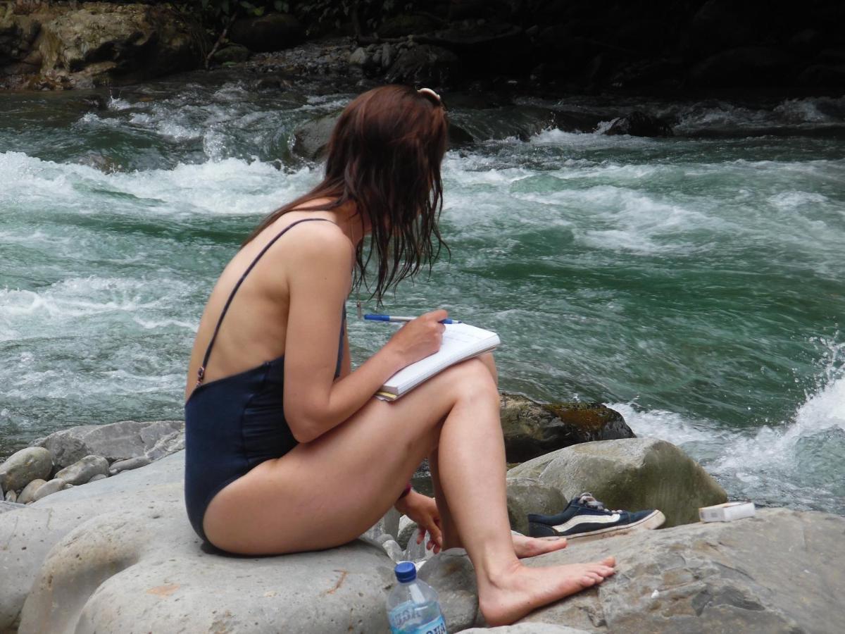 Ambow Homestay Jungle Trekking & Village Tour Bukit Lawang Exteriér fotografie