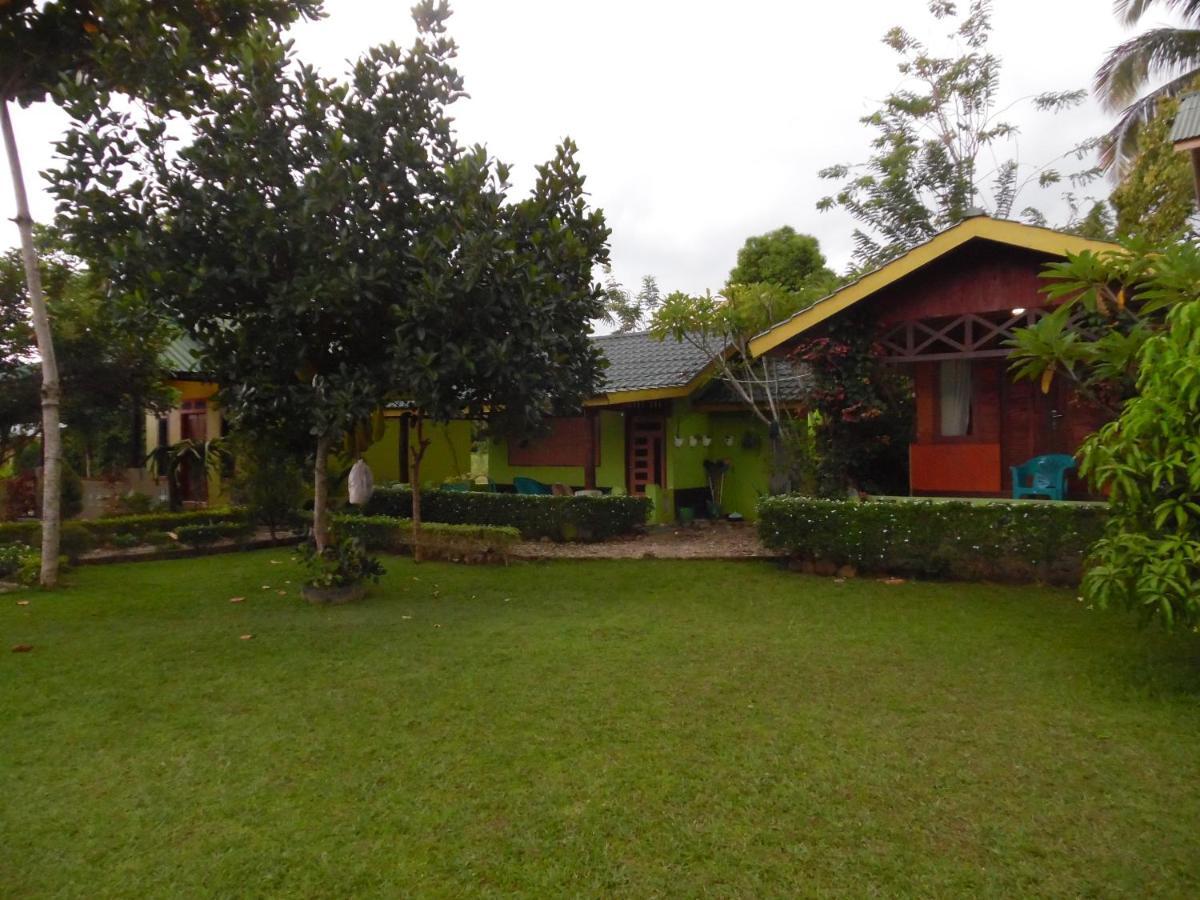 Ambow Homestay Jungle Trekking & Village Tour Bukit Lawang Exteriér fotografie